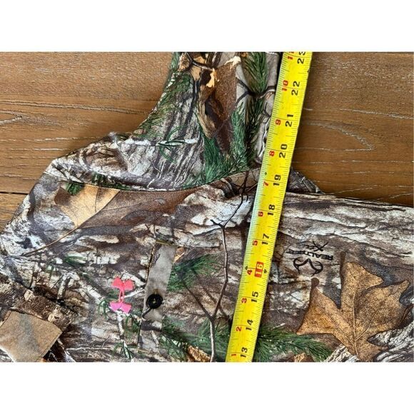 Under Armour NWOT Realtree Camo Pocket Logo Button Down Size Medium - Picture 7 of 8